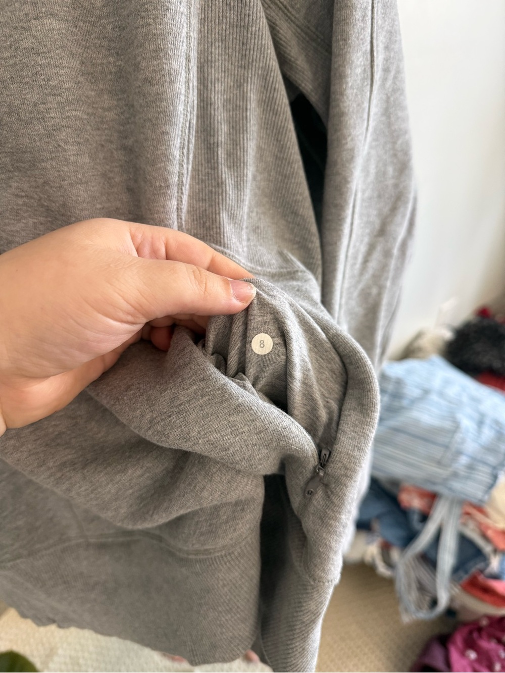Lululemon Heather Gray Under Wraps Pullover Hoodie Size 8 - Picture 9 of 10